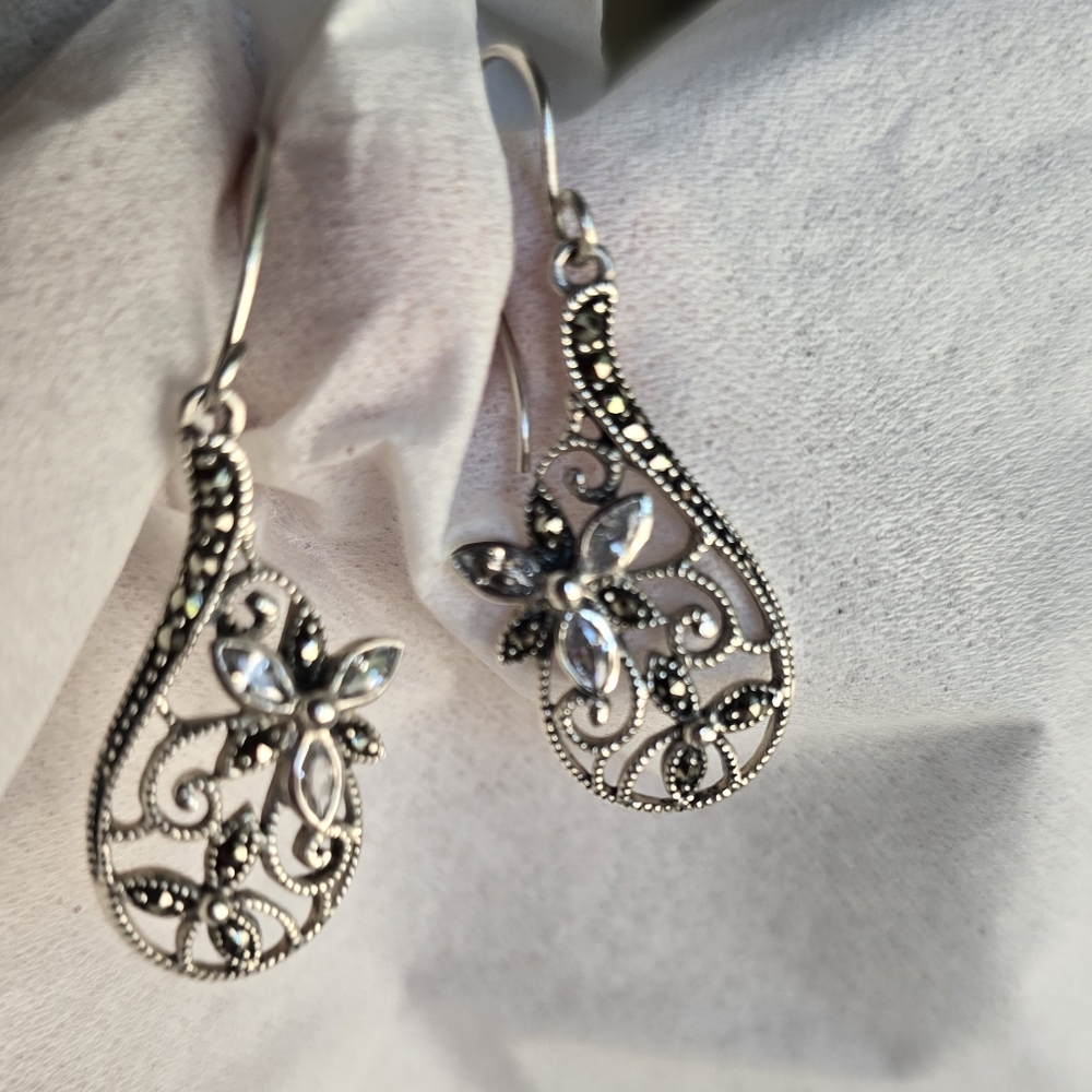 Marchasite and 925 Silver Earrings - Picture 2 of 5